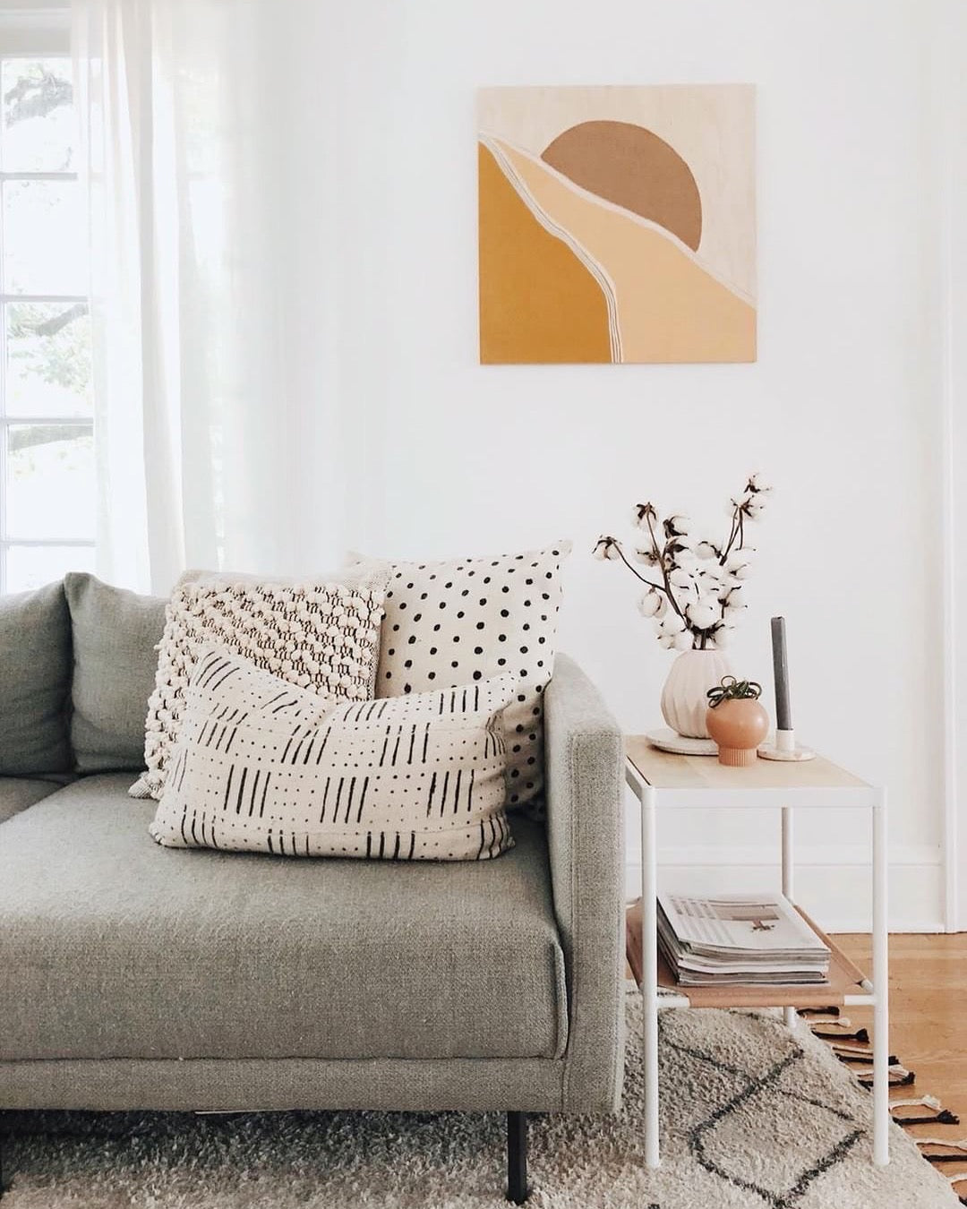 Tips for Mixing and Matching Pillows for Your Sofa