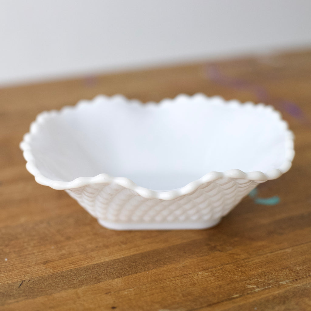 Vintage L.E. Smith White Milk Glass Bowl