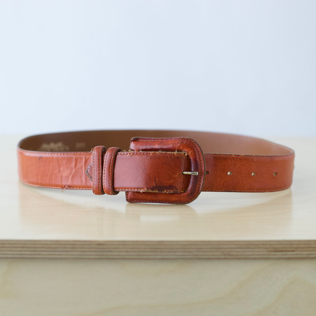 M/L Vintage Ellen Tracy rust brown genuine leather belt with self-covered buckle
