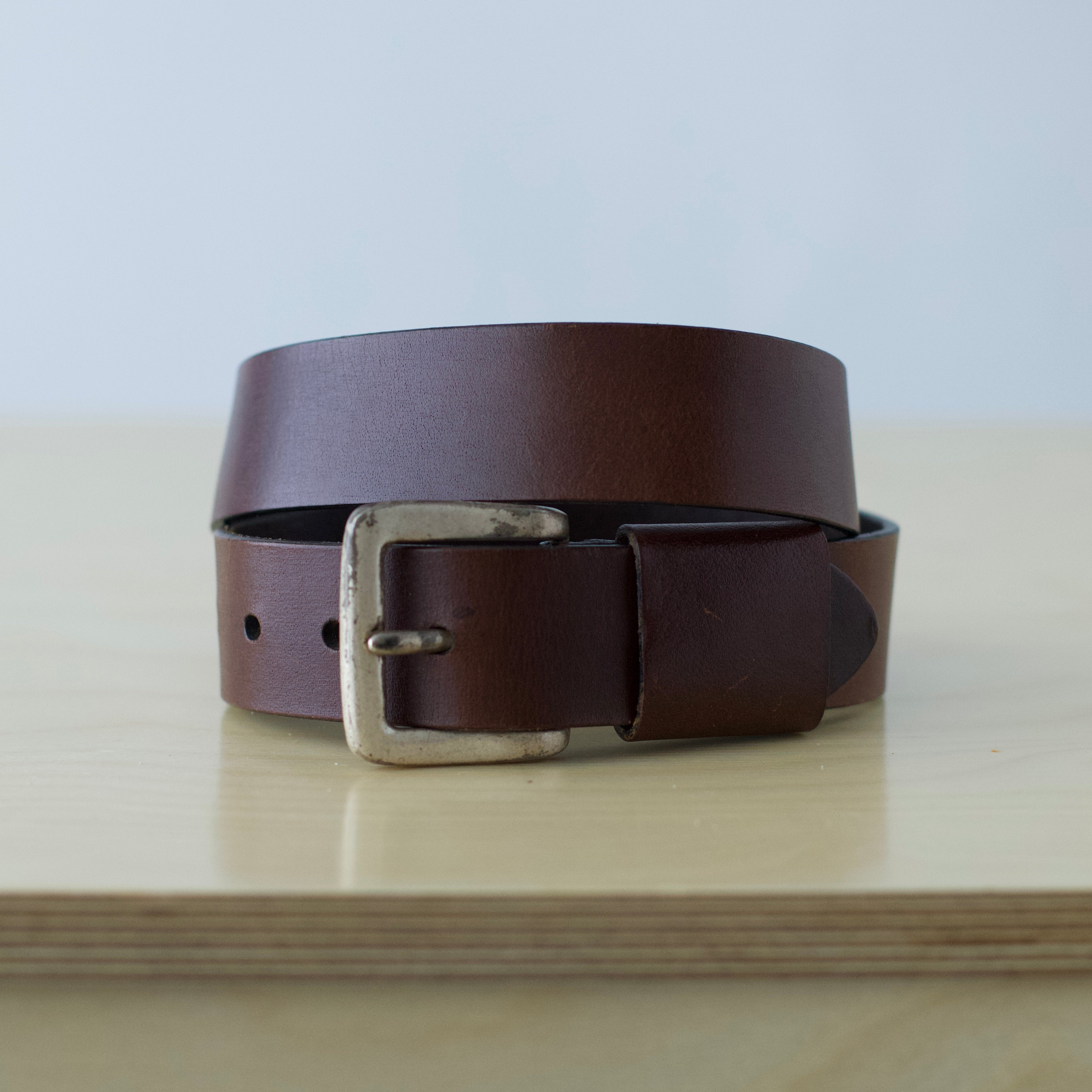 S/M Genuine leather brown belt with silver buckle