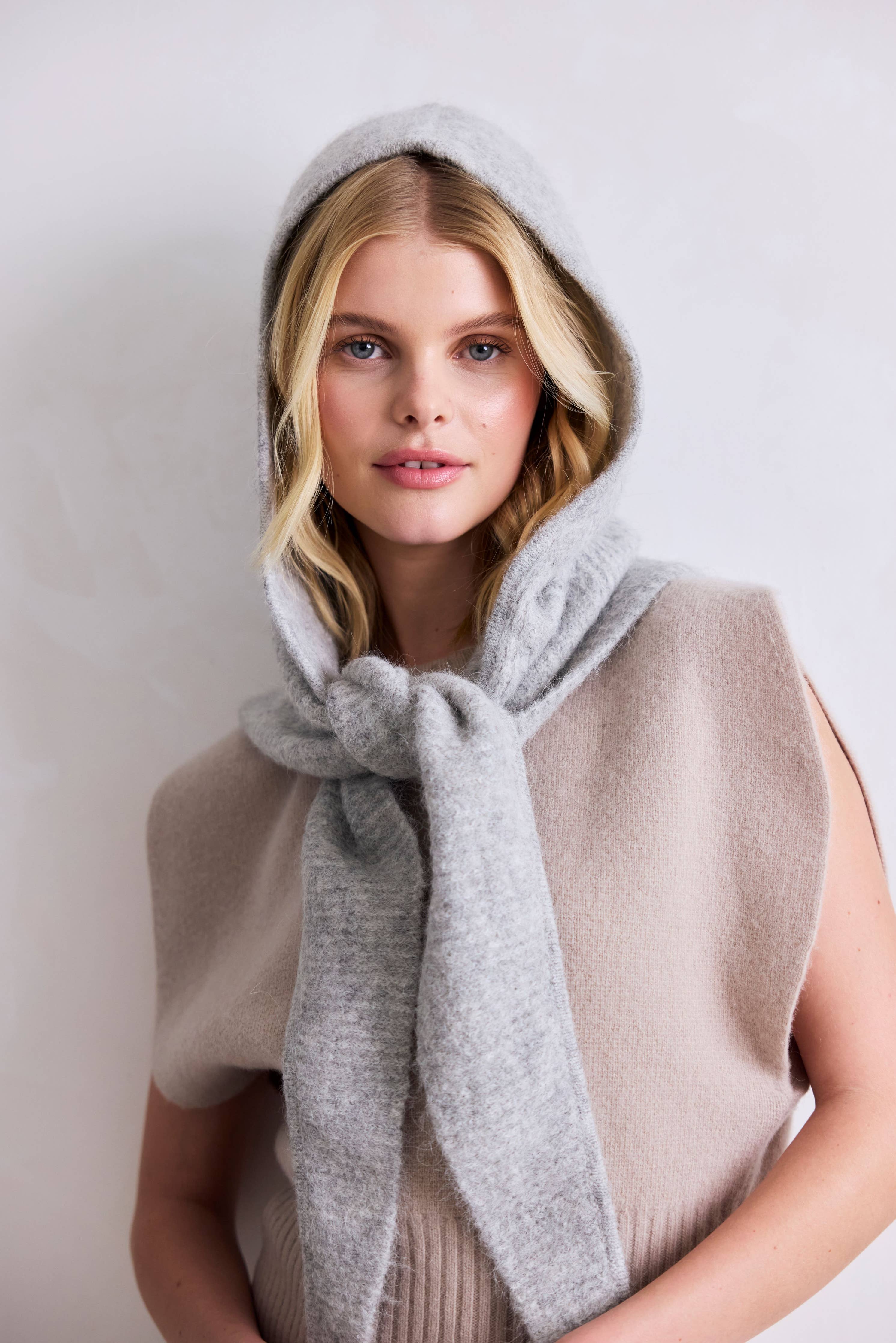 The Alpaca Hooded Scarf - Blizzard Grey