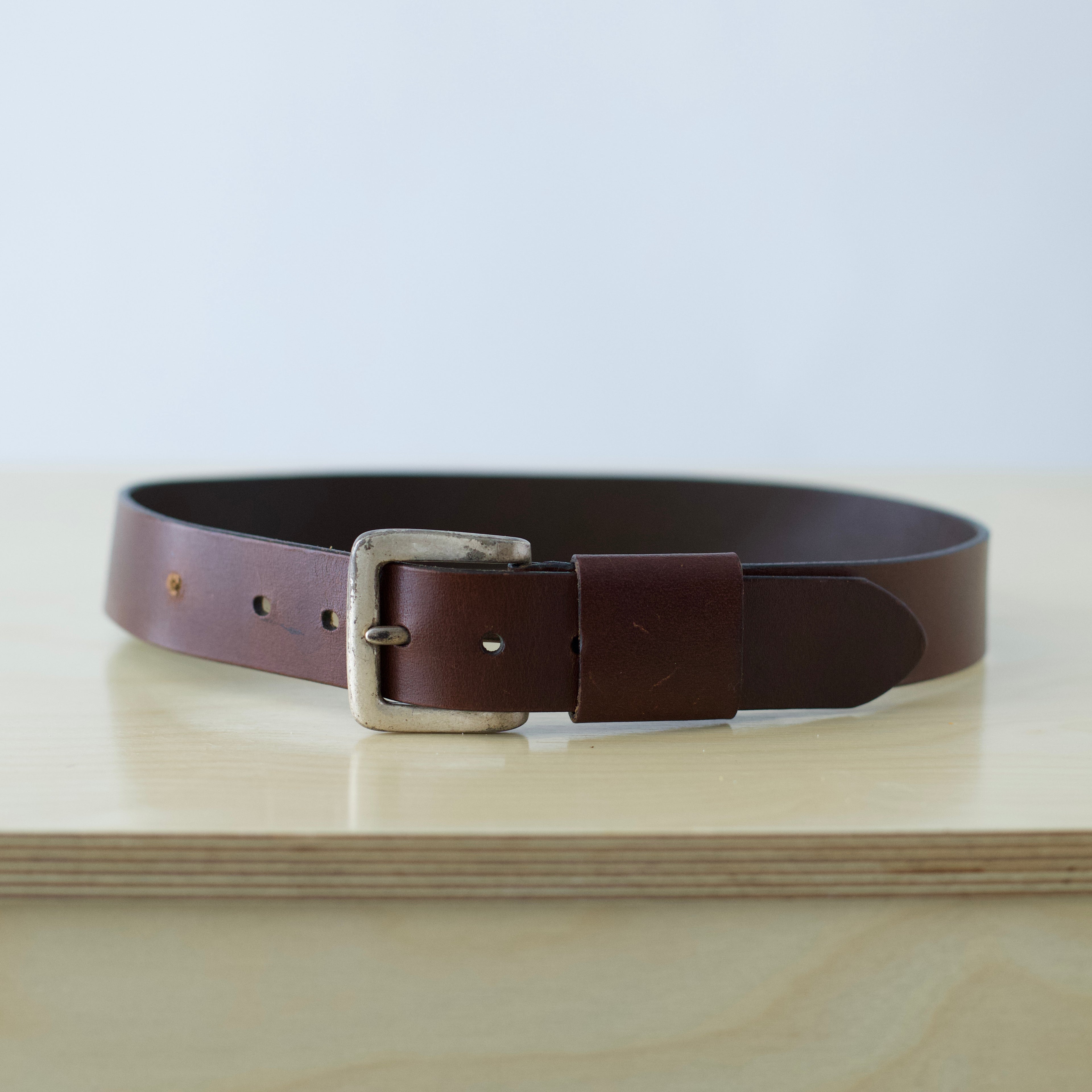 S/M Genuine leather brown belt with silver buckle
