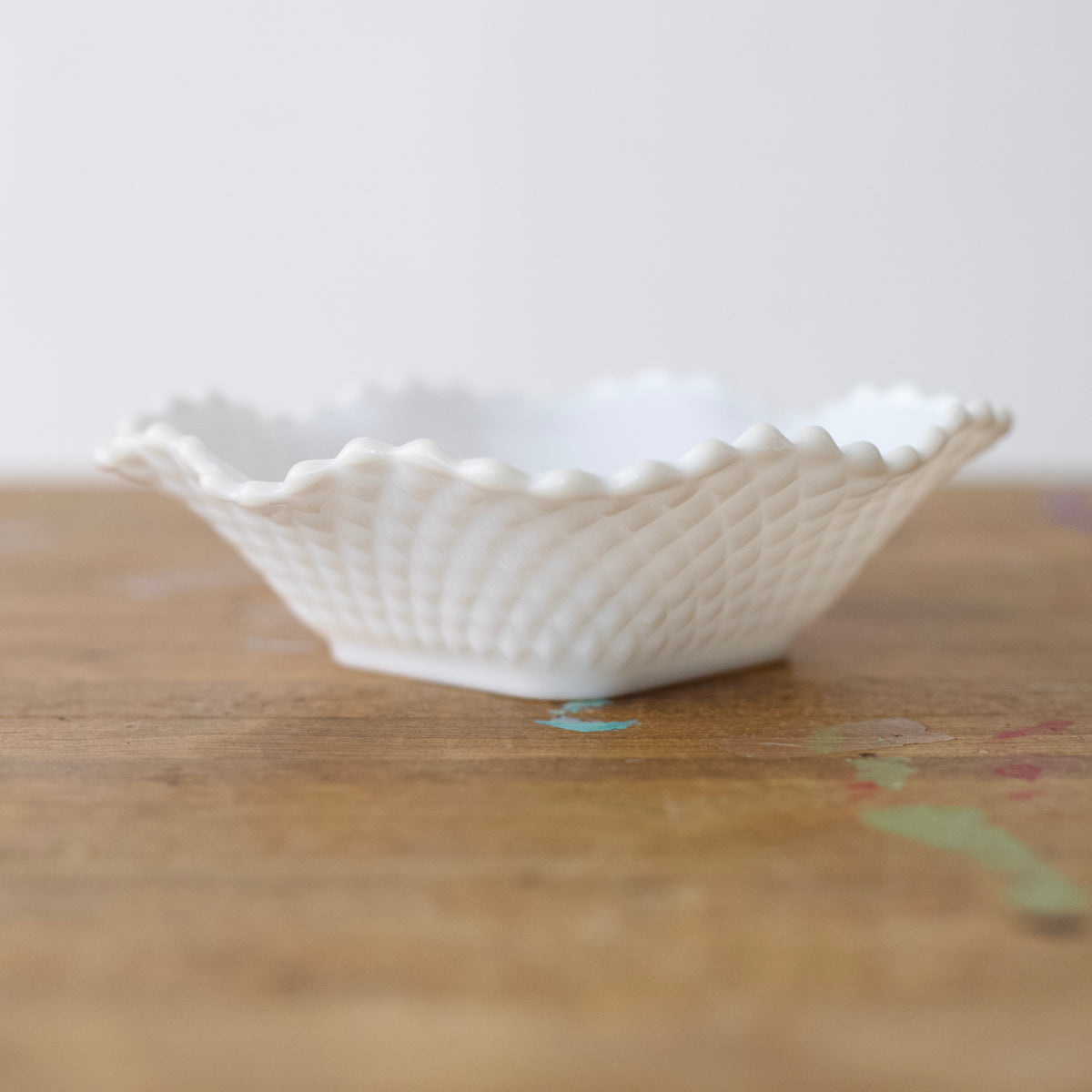 Vintage L.E. Smith White Milk Glass Bowl