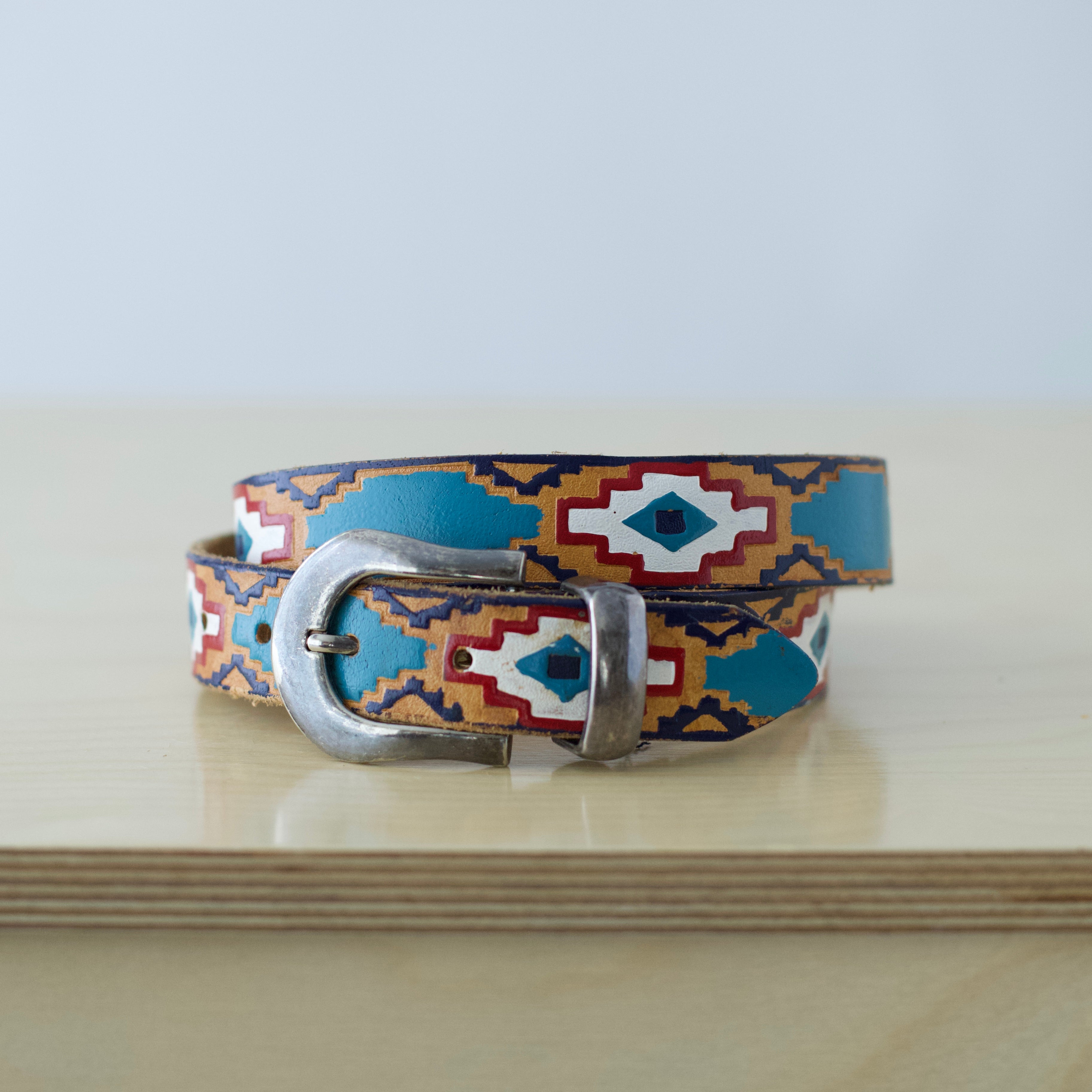 M/L Vintage Hand Painted Southwestern belt with silver buckle