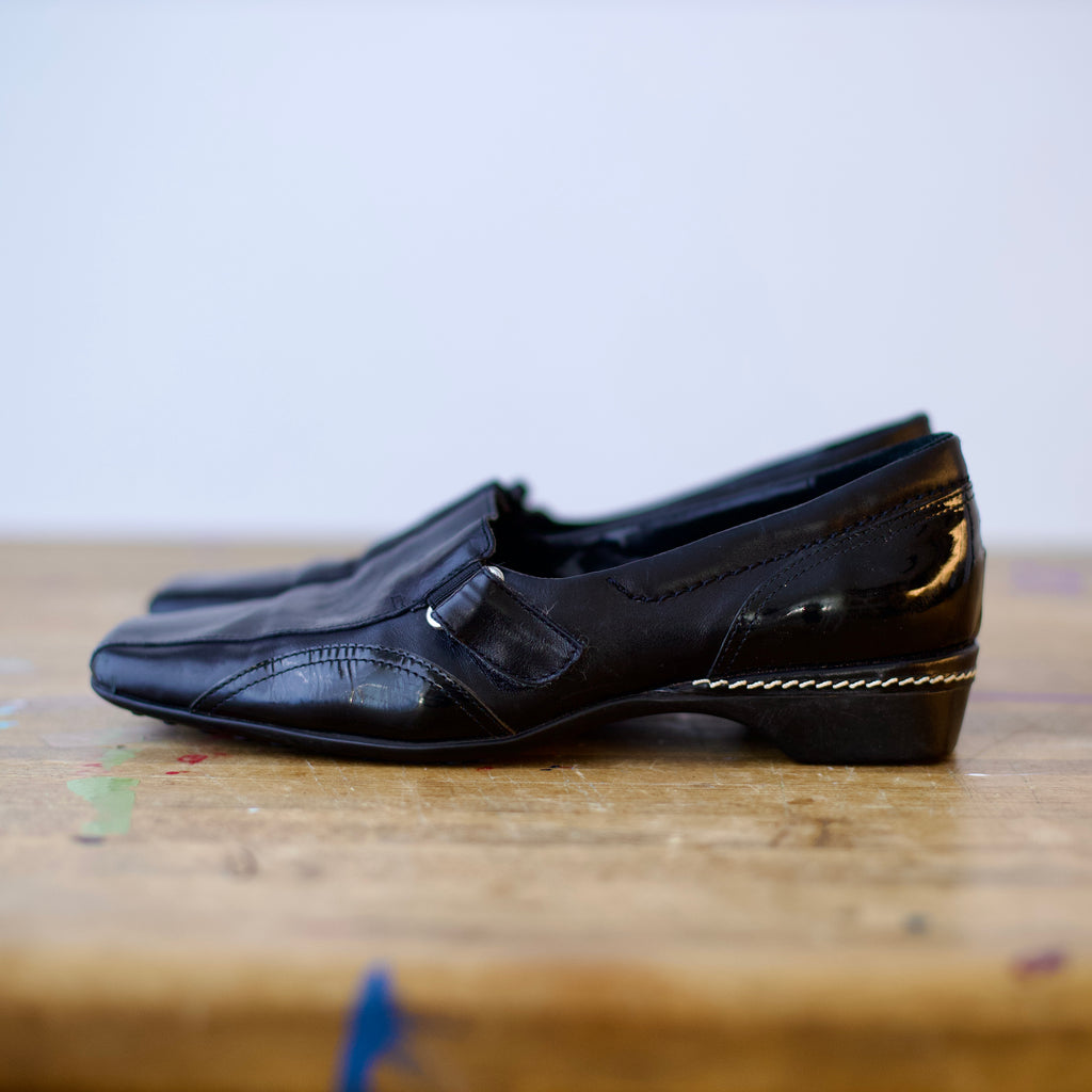 Vintage Meucci Italy Black Leather Loafers 6W