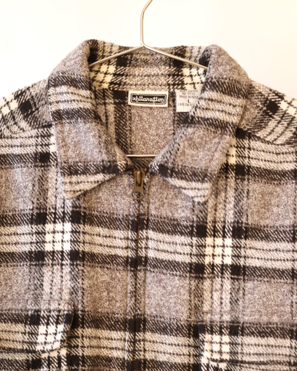 Men's Xhilaration Gray Plaid Long Sleeve Button Shirt Gray Size L